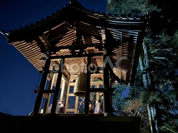 除夜の鐘 除夜の鐘,お寺,年末の写真素材