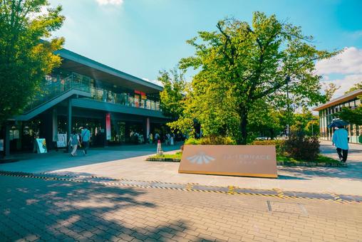 【大阪】大阪城公園駅の街並み 大阪城,大阪城公園,関西の写真素材