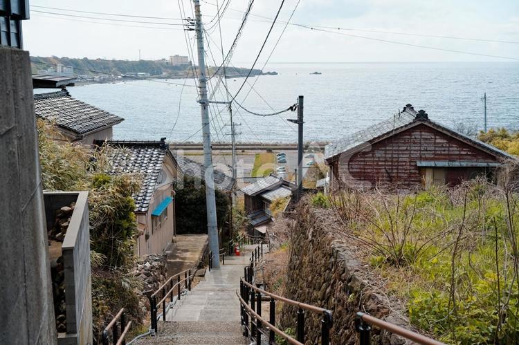 佐渡ヶ島の街並み 佐渡ヶ島の街並み,佐渡島の街並み,佐渡島の写真素材