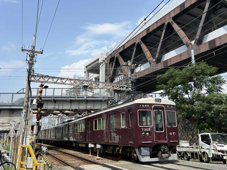 いつかは上を走ります いつかは上を走ります トラス,トラス構造,橋の写真素材