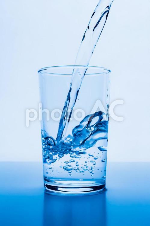 水分補給　イメージ 水,水分,コップの写真素材