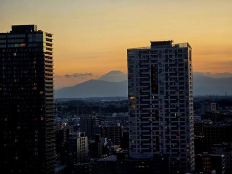 マジックアワー 富士山 マジックアワー 富士山 風景,夏,川崎の写真素材