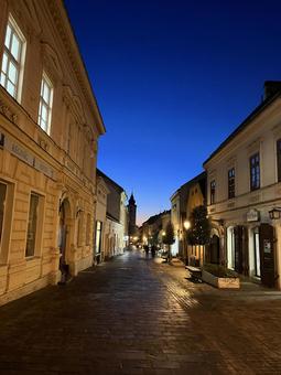 ヨーロッパの夕方の街並み ヨーロッパ,街並み,風景の写真素材