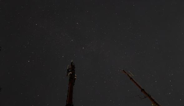 星空へ伸びる光 星空へ伸びる光 星空,夜空,星々の写真素材