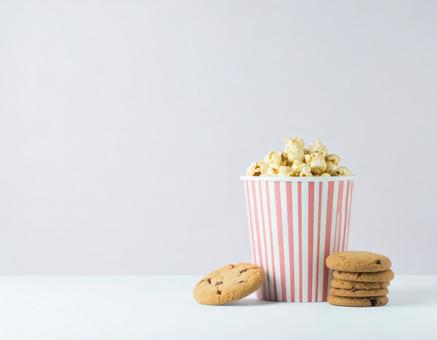 キャラメルポップコーンとクッキー キャラメルポップコーンとクッキーの写真