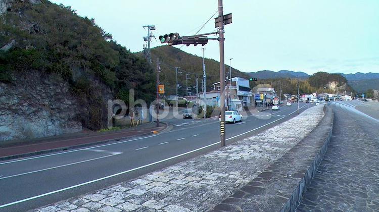 海岸沿いの道 三重県,熊野市,熊野市街の写真素材