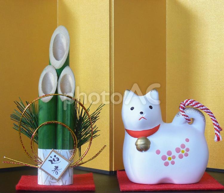 金屏風に干支/門松置物 年賀素材,干支,犬の写真素材