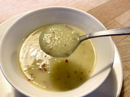 秋　さつまいものポタージュスープ さつまいも,ポタージュ,スープの写真素材