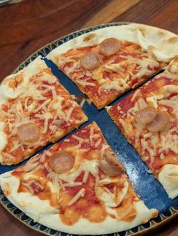 皿の上のピザ ピザ,イタリアン,食事の写真素材