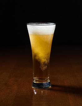 ビール ビール,発泡酒,おいしそうなビールの写真素材