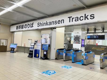 JR岐阜羽島駅の改札口 JR岐阜羽島駅の改札口 jr岐阜羽島駅,jr,東海道本線の写真素材