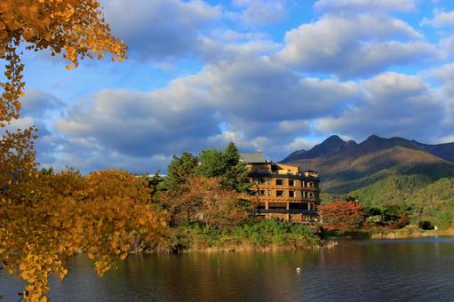 秋の河口湖周辺 秋の河口湖周辺 河口湖周辺,河口湖,湖の写真素材