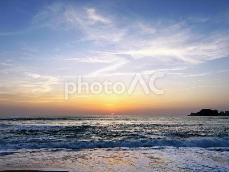 日が沈む水晶浜 空,水晶浜,夕焼け空の写真素材