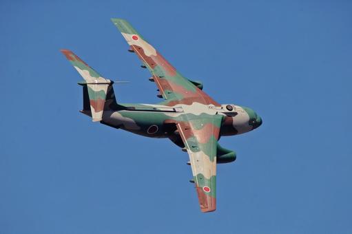 飛行機 航空自衛隊 C-1輸送機 飛行機 航空自衛隊 C-1輸送機 旅客機,輸送機,空の写真素材