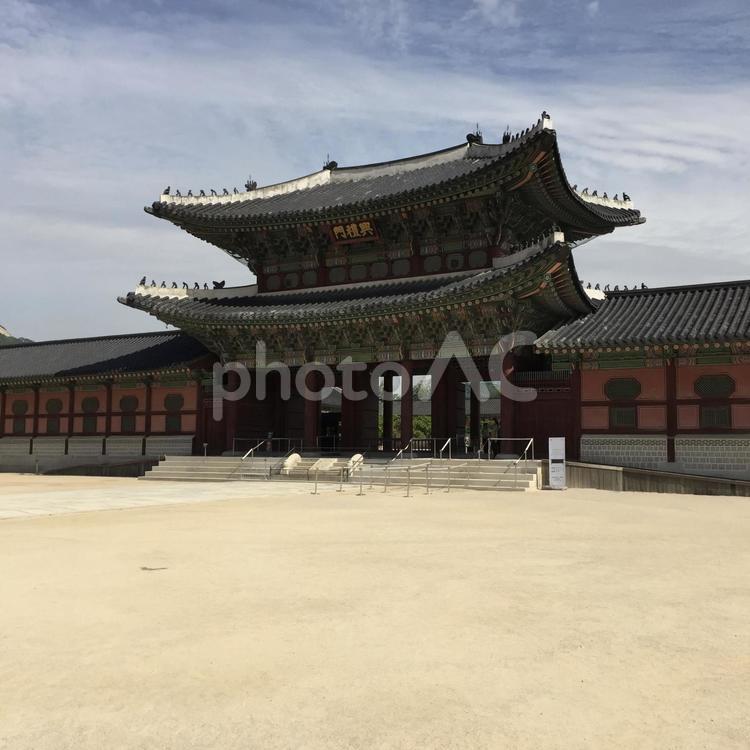 ソウルの街並み 台湾,街並み,船の写真素材