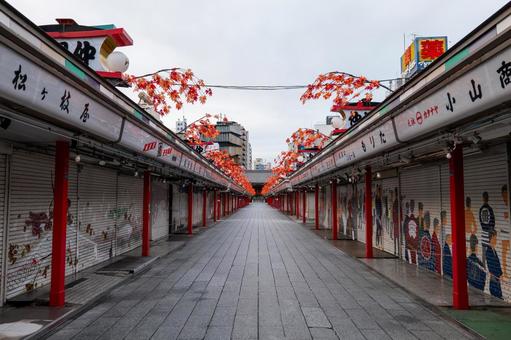 浅草　仲見世通り 仲見世通り,朝,浅草の写真素材