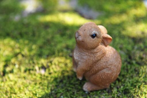  かわいい野うさぎの人形	 人形,動物,置物の写真素材