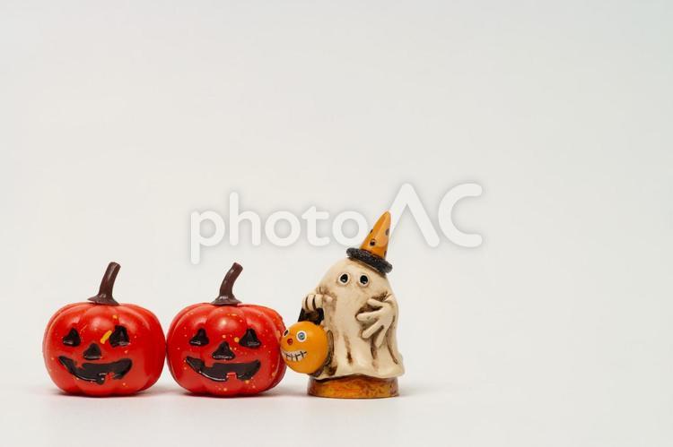 白背景でハロウィンのイメージ素材 ハロウィン,ハロウィーン,ハッピーハロウィンの写真素材