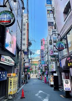 東通り商店街付近のある通りC_711C 通り,ビル,ビル群の写真素材