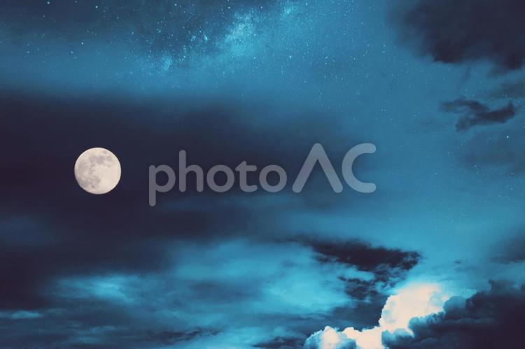 満月の夜 月,空,天文学の写真素材