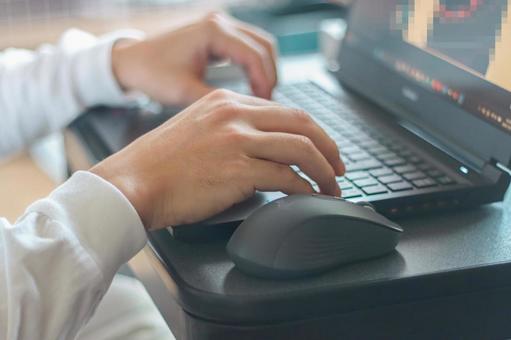 休日のリモートワーク3 プログラミング,リモートワーク,webライターの写真素材