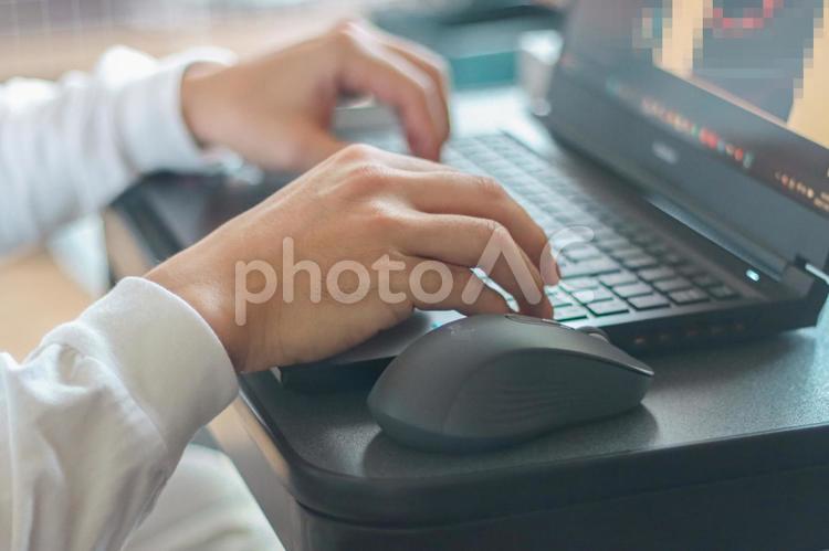 休日のリモートワーク3 プログラミング,リモートワーク,webライターの写真素材