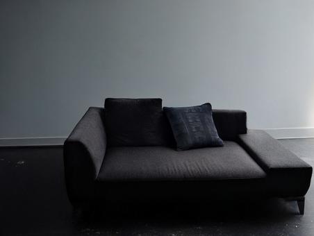 大きなソファがあるシックなインテリア リビング,ソファー,モダンの写真素材