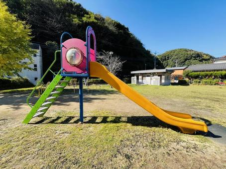 すべり台 公園,滑り台,遊ぶの写真素材