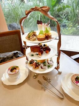 ハロウィン時期のアフタヌーンティー2 アフタヌーンティー,スイーツ,三段スタンドの写真素材