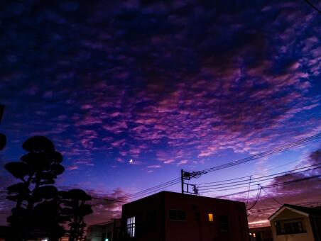 銭湯の帰り道の夜空 トワイライト,黄昏,夕方の写真素材