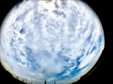 Cloudy sky photographed with a fisheye lens, fisheye lens, sky, blue sky, JPG