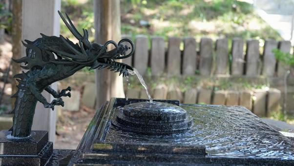 高山稲荷神社の手水舎 高山稲荷神社,神社,神道の写真素材