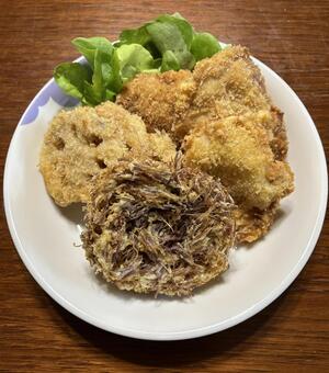 ヒレカツと蓮根ともってのほかのかき揚げ 夕食,ヒレカツ,蓮根の写真素材
