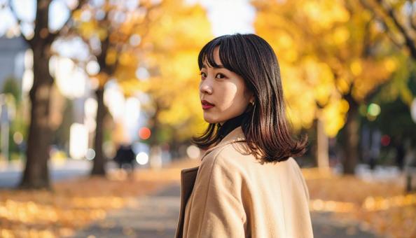 振り返る日本人美人モデルのポートレート 振り返る日本人美人モデルのポートレートの写真