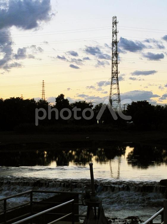 鉄塔がある風景 鉄塔,送電線,電線の写真素材