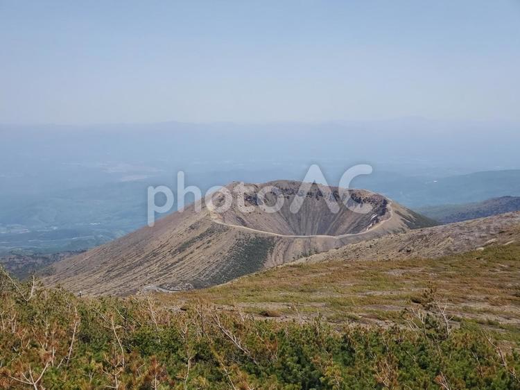 吾妻小富士　噴火口　登山 吾妻小富士,噴火口,絶景の写真素材