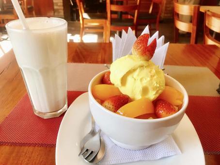 Photo, fruit parfait, ice cream, overseas, 