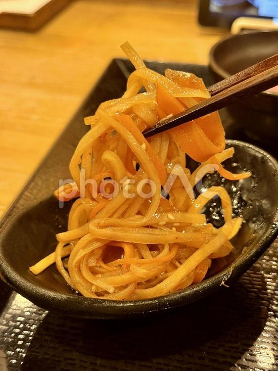 きんぴら大根　定食の小鉢 きんぴら大根,金平,野菜の写真素材