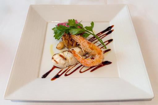 真鯛と海老のグリル 真鯛,エビ,グリルの写真素材