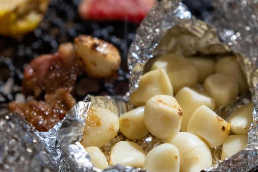 Grilled garlic, JPG Grilled garlic, JPG