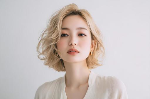ハイトーンのヘアカラー、40代ヘアカタ ハイトーンのヘアカラー、40代ヘアカタの写真