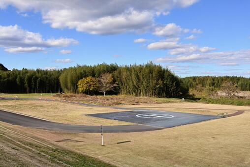 道の駅常陸大宮ヘリポート 道の駅常陸大宮ヘリポート,ヘリポート,芝生の写真素材