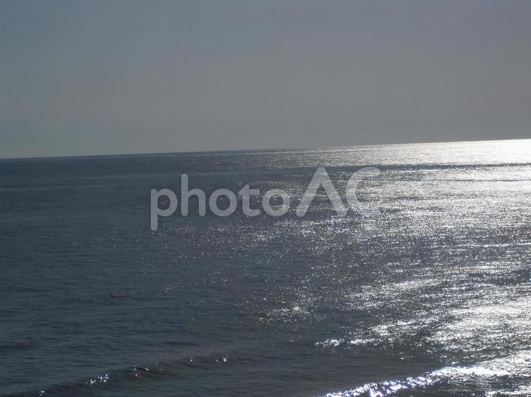 海のかがやき 海,波,光の写真素材