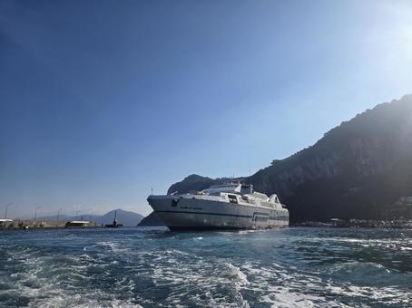 イタリア旅行　カプリ島　フェリー カプリ島,イタリア,ヨーロッパの写真素材