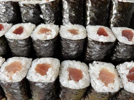鉄火巻き 鉄火巻き 鉄火巻き,細巻,鉄火の写真素材