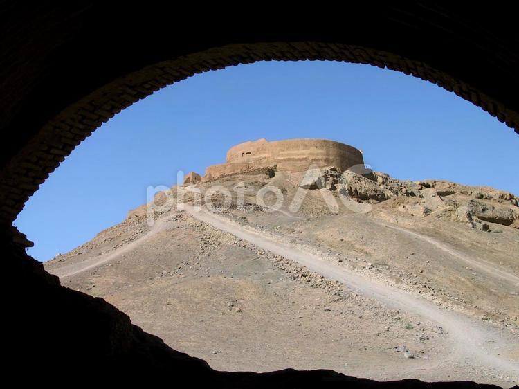 イラン　ヤズド　沈黙の塔 イラン,ヤズド,沈黙の塔の写真素材