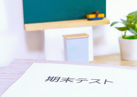 期末テスト 学校,期末テスト,教室の写真素材