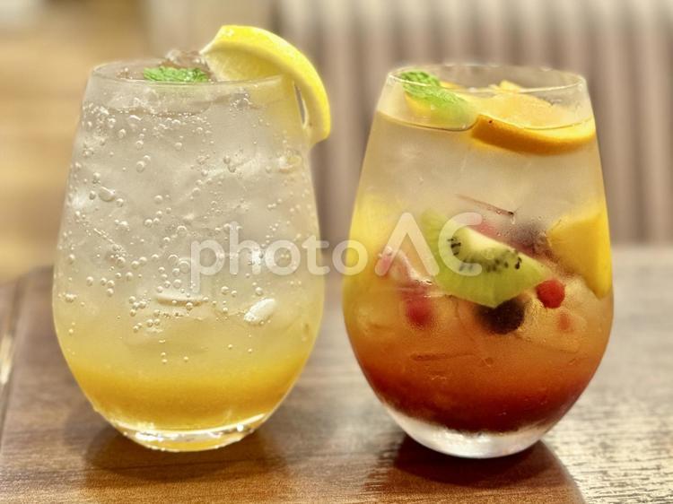レモネードとサングリア レモネード,ソーダ,サングリアの写真素材