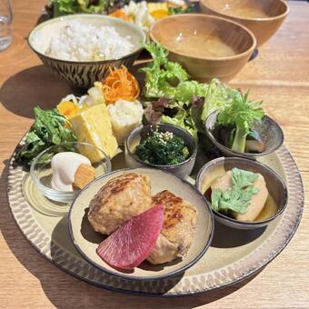 野菜たっぷりのカフェランチ カフェ,ランチ,カフェランチの写真素材