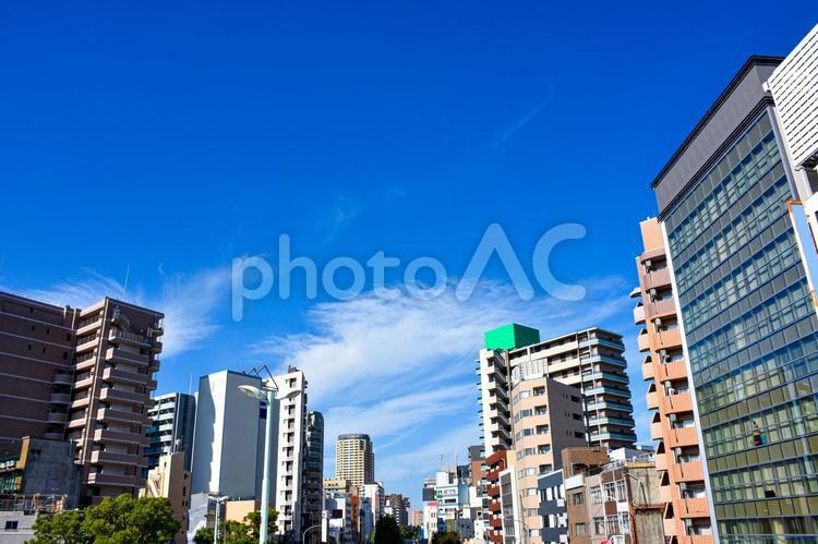 夏の青空と神戸の街並み ビル,街並み,オフィスの写真素材